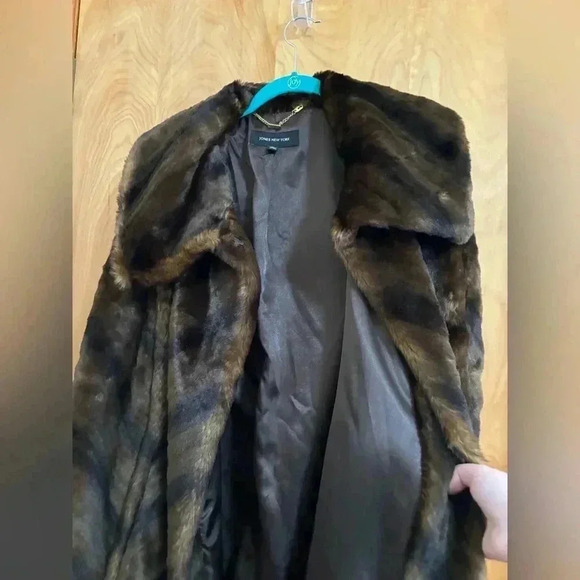 Jones New York Faux Fur Coat Size XL EUC - Picture 8 of 15